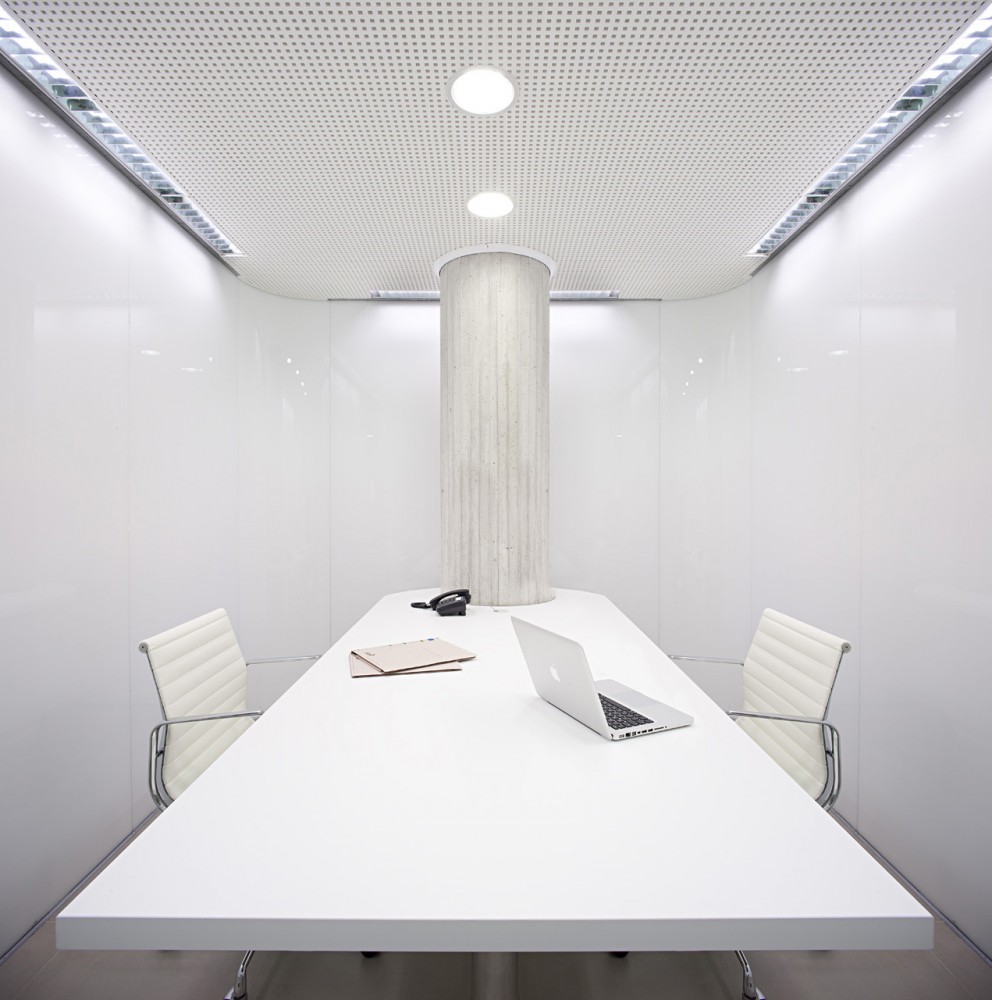 Dental Office / Estudio Arquitectura Hago