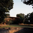 Belavali House / Studio Mumbai © Helene Binet