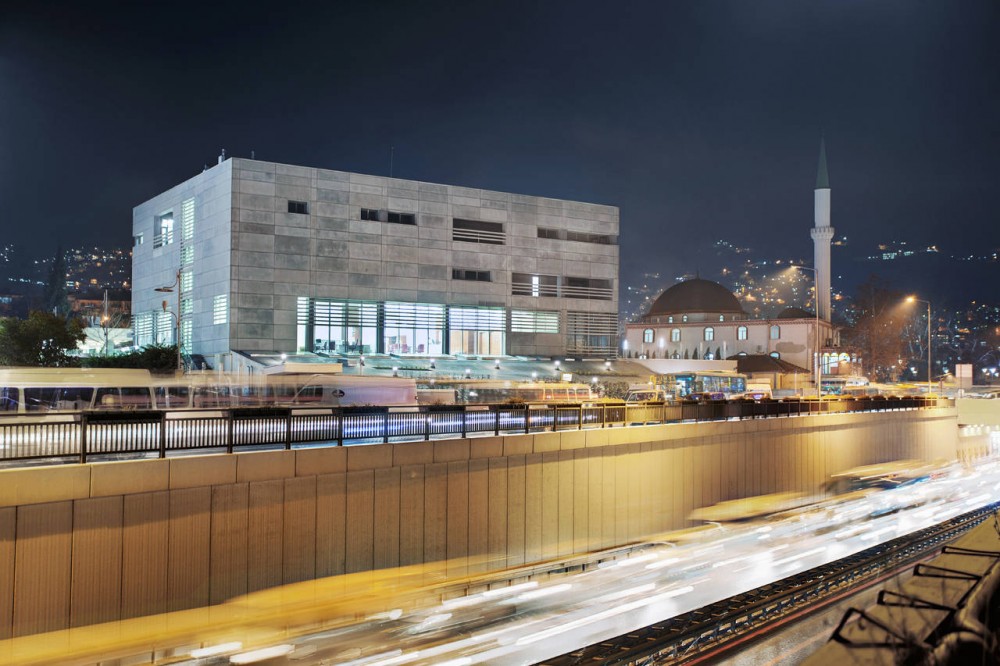 Branch Office In Bursa / Yalin Architectural Design + Denge Architecture