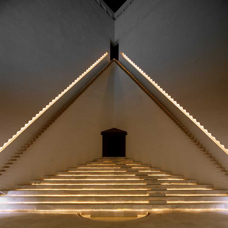 Classic: Cordoba House / Emilio Ambasz