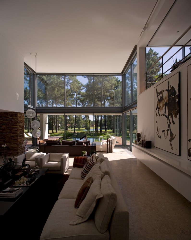Casa Do Lago / Frederico Valsassina Arquitectos