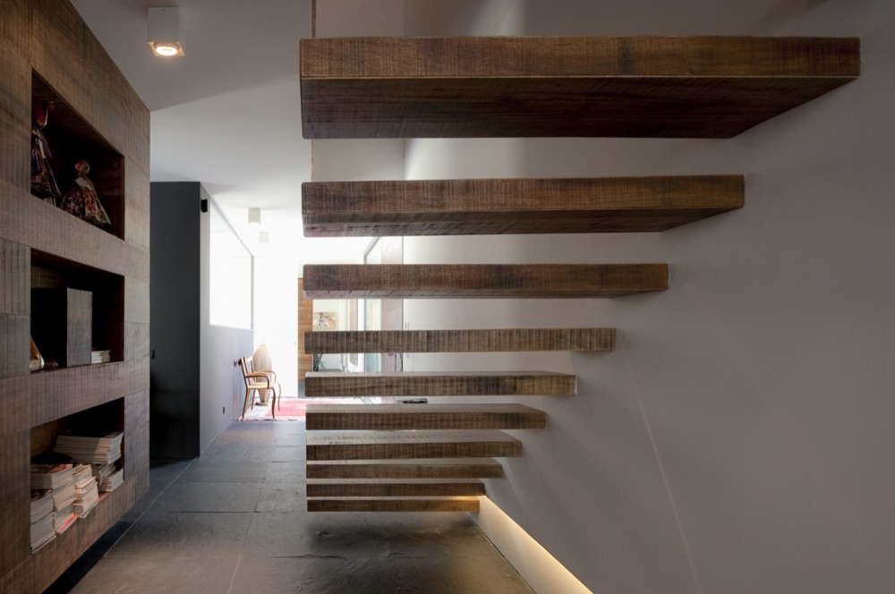 House In Estoril / Frederico Valsassina Arquitectos