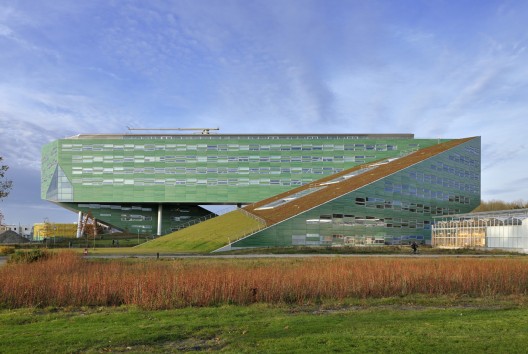 Linnaeusborg, Centre for Life Sciences / Rudy Uytenhaak Architectenbureau