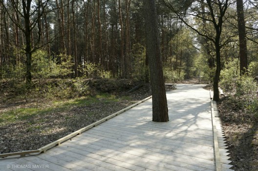 159AD20120405D0015