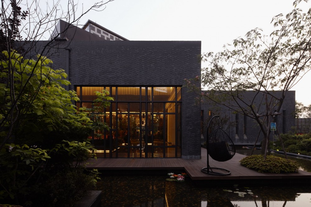 China Yard Sales Office / Zephyr Architects