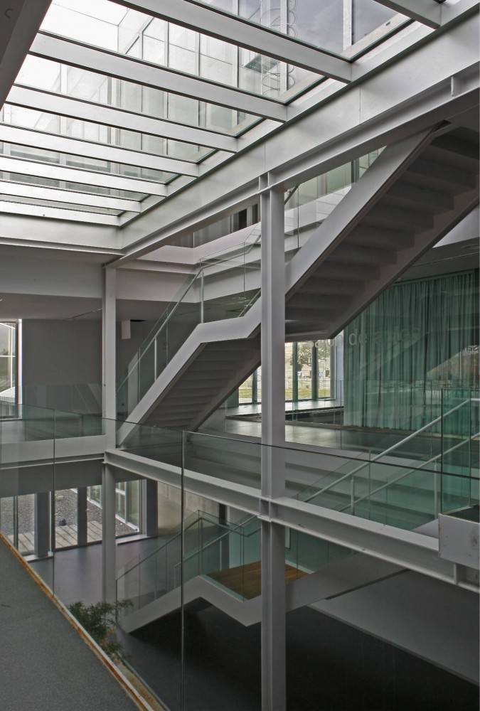 Spanish-Portuguese Agricultural Research Center (CIALE) / Canvas Arquitectos
