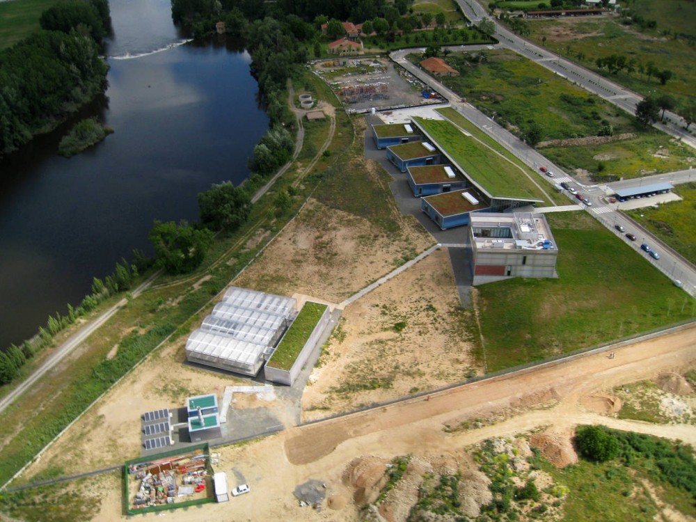 Spanish-Portuguese Agricultural Research Center (CIALE) / Canvas Arquitectos