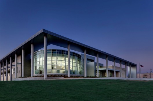 Lady Bird Johnson Middle School / Corgan Associates