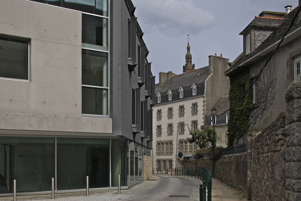 Institute of Marine Genomics / Barré Lambot Architectes
