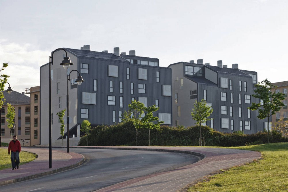 El Nodo Housing / Exit Architects