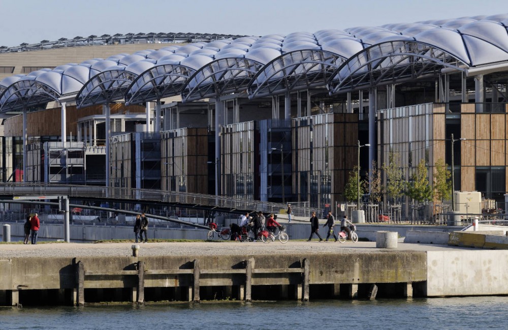 Leisure Center / Jean-Paul Viguier et Associés