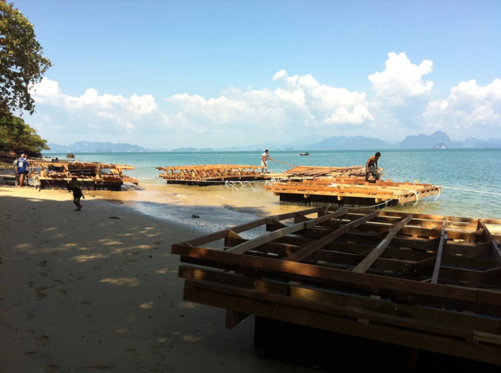 Archipelago Cinema / Buro Ole Scheeren + Film on the​ Rocks Yao Noi Foundation