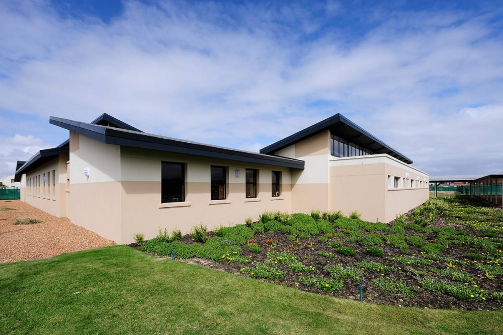 Blouberg International School / Luis Mira Archi​tects & Plus Arquitectura