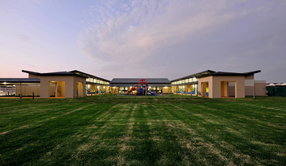 Blouberg International School / Luis Mira Archi​tects & Plus Arquitectura