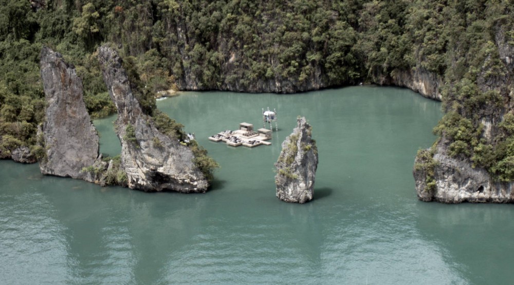 Archipelago Cinema / Buro Ole Scheeren + Film on the​ Rocks Yao Noi Foundation