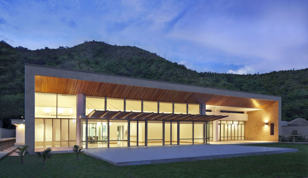 O House / LPG