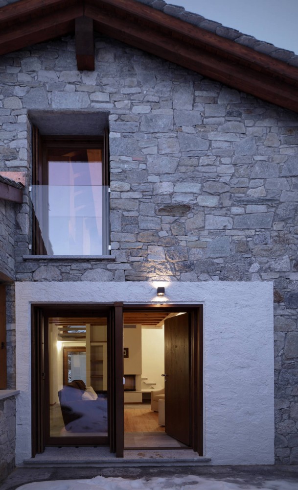 UP House / ES-arch