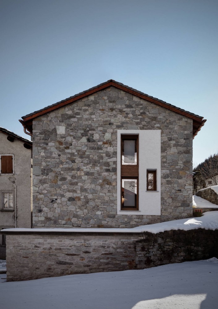 UP House / ES-arch