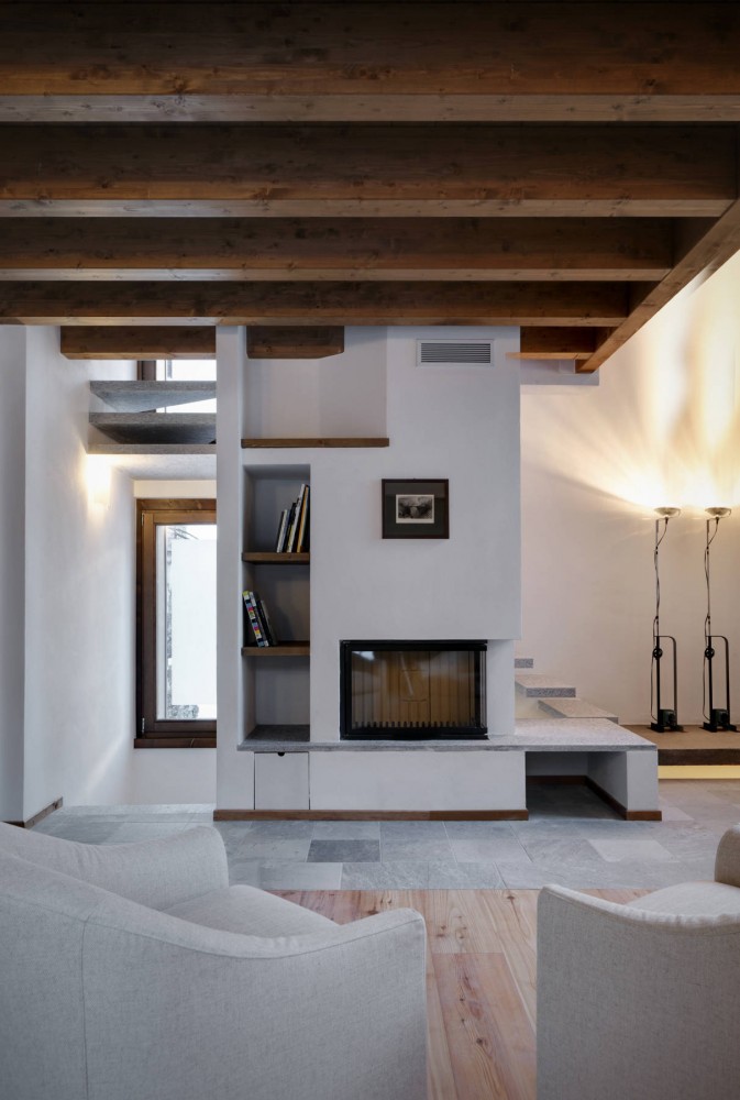 UP House / ES-arch