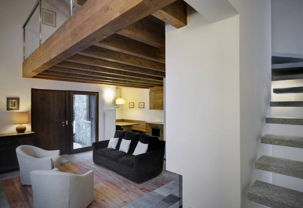 UP House / ES-arch