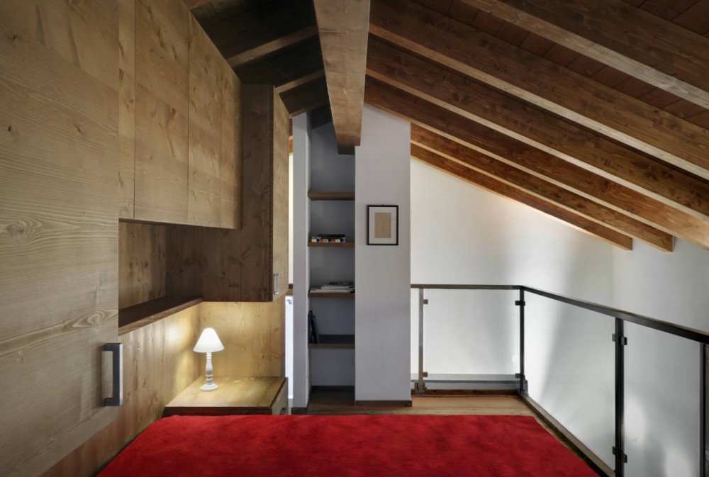 UP House / ES-arch