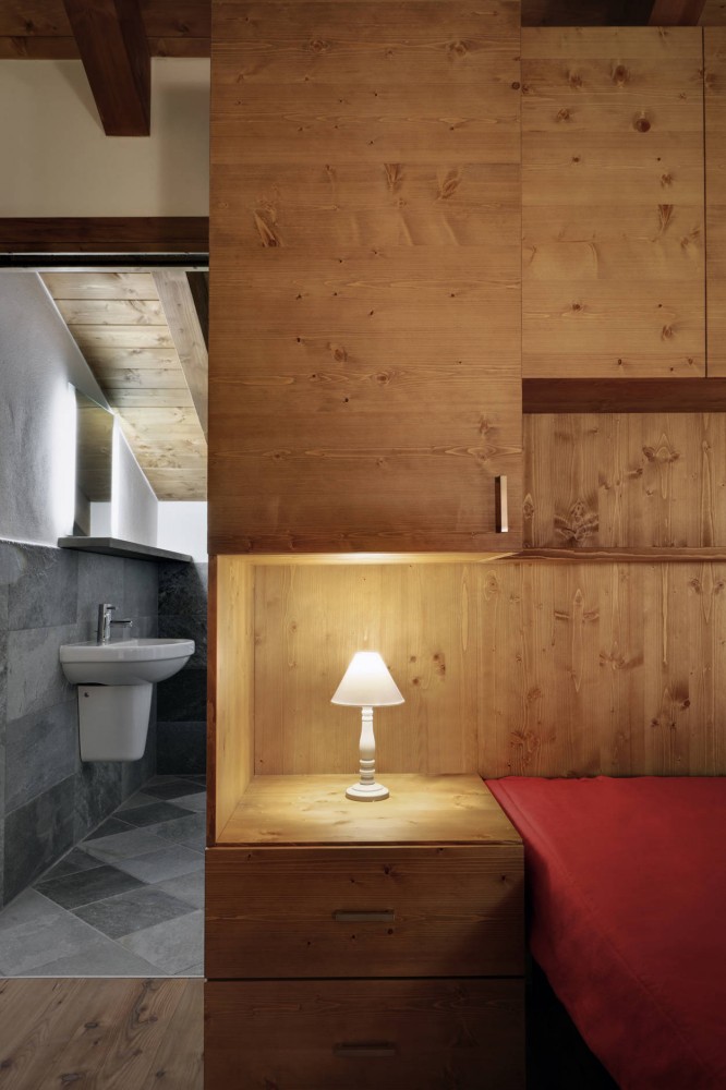 UP House / ES-arch
