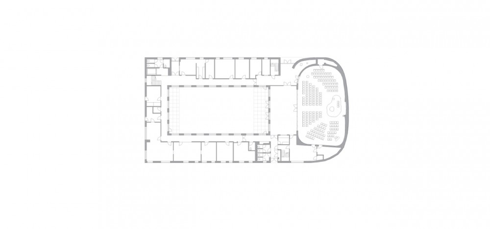 Church Cloister / diederendirrix