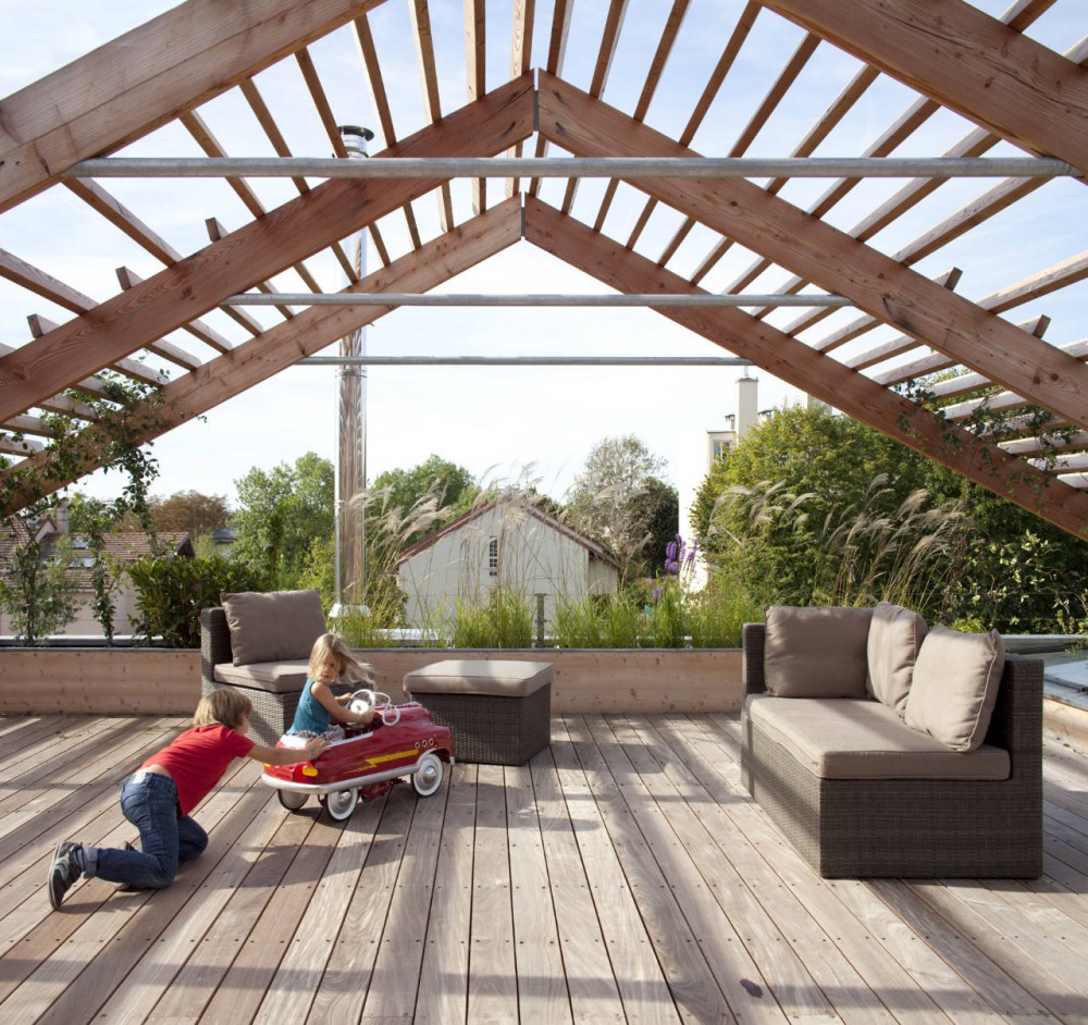 Eco-Sustainable House / Djuric Tardio Architectes