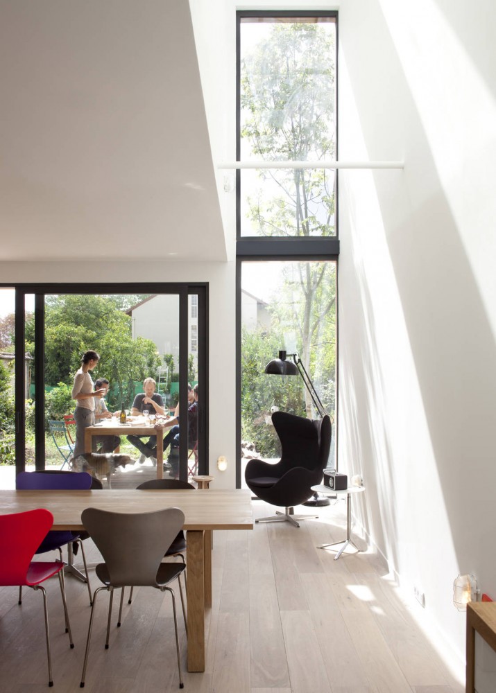 Eco-Sustainable House / Djuric Tardio Architectes