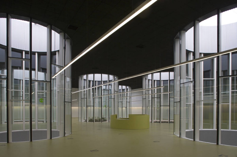 Public Library Vallecas / Exit Architects
