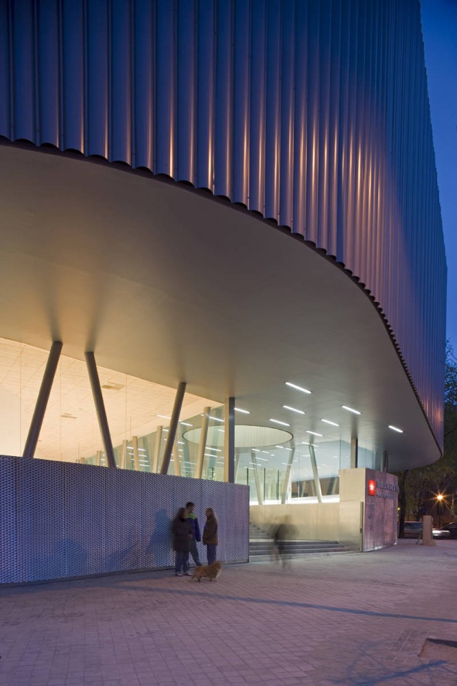 Public Library Vallecas / Exit Architects