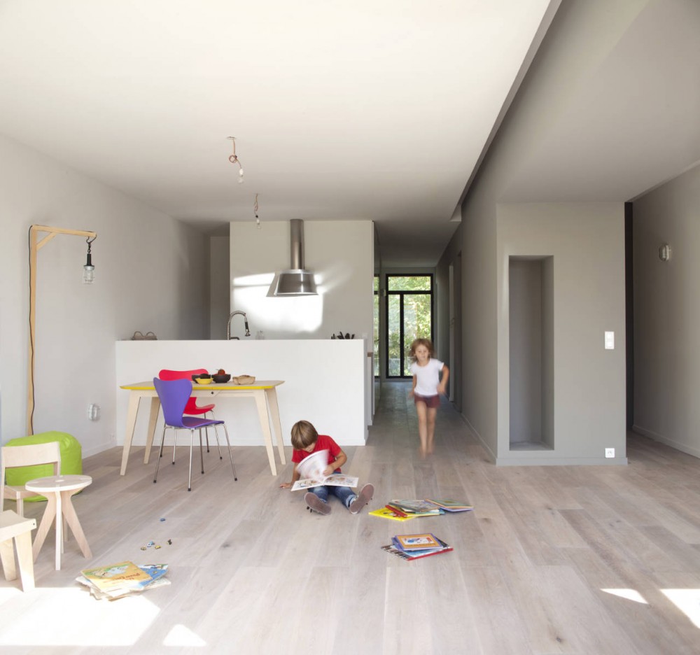 Eco-Sustainable House / Djuric Tardio Architectes