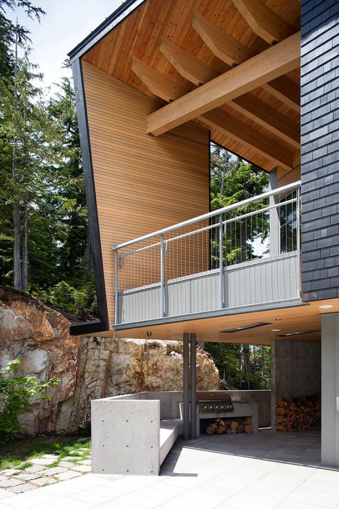 Whistler Residence / BattersbyHowat Architects