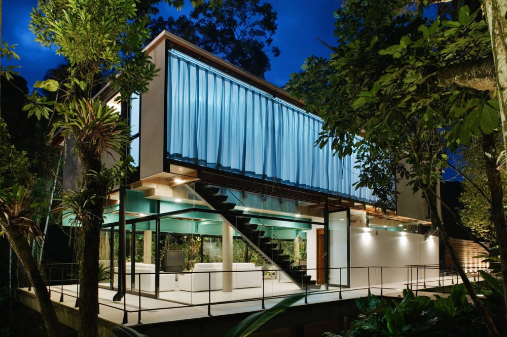 House in Iporanga / Nitsche Arquitetos Associados