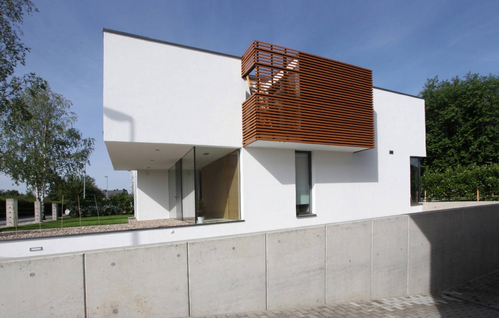 House THE / n-lab architects
