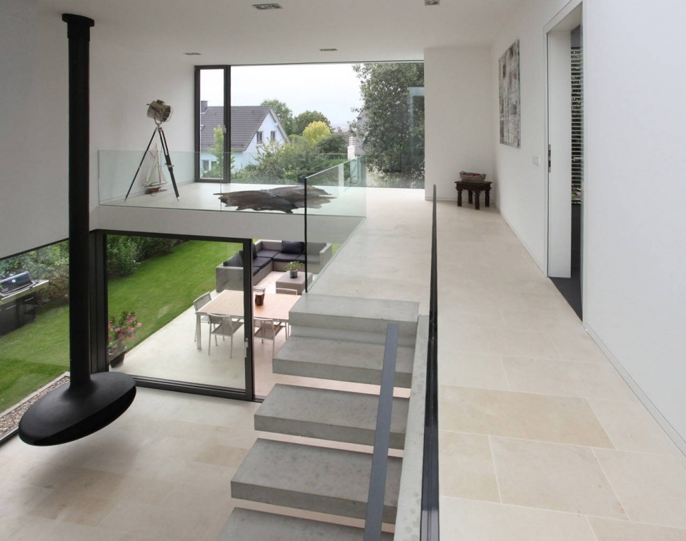 House THE / n-lab architects