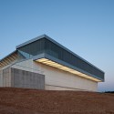Sports Pavilion / Vicente Nuñez Arquitectos Sports Pavilion / Vicente Nuñez Arquitectos © Fernando Alda