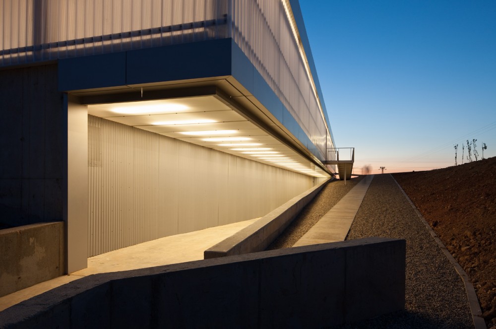 University Sports Hall / Canvas Arquitectos