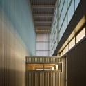 Sports Pavilion / Vicente Nuñez Arquitectos Sports Pavilion / Vicente Nuñez Arquitectos © Fernando Alda