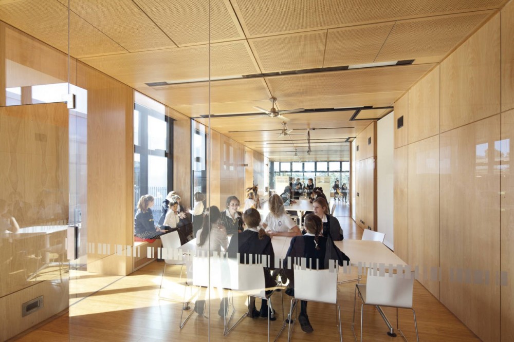 Ravenswood School for Girls / BVN
