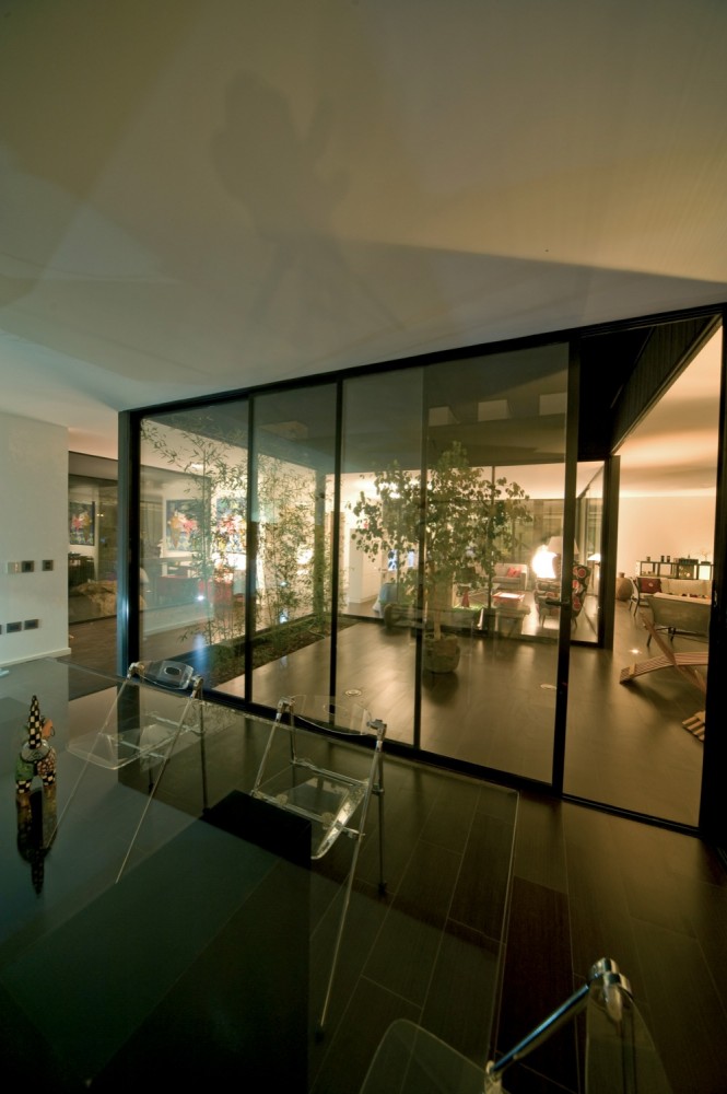 House in Piedra Roja / Riesco + Rivera