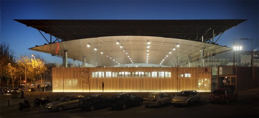 Aristides Maillol Municipal Sports Complex / Magma Arquitectos