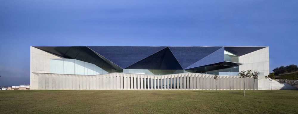 Municipal Auditorium of Teulada / Francisco Mangado