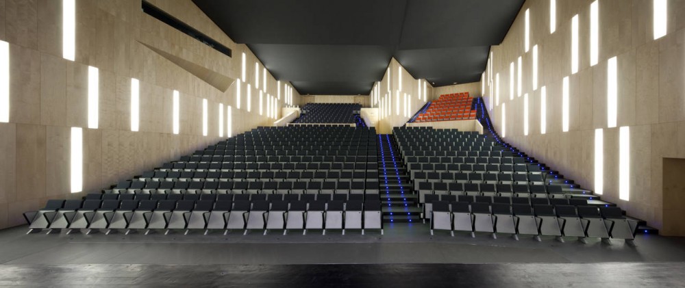 Municipal Auditorium of Teulada / Francisco Mangado