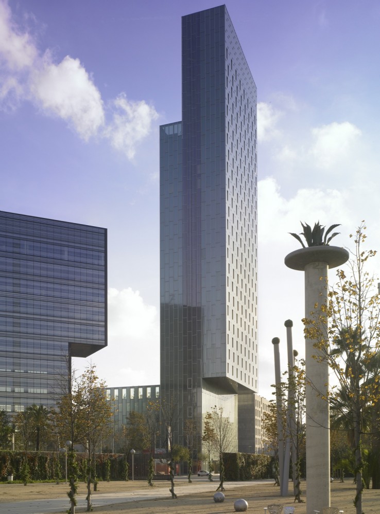 Hotel ME Barcelona / Dominique Perrault Architecture