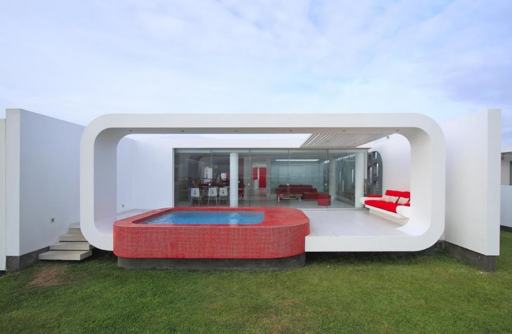 House in Beach Palabritas / Metropolis
