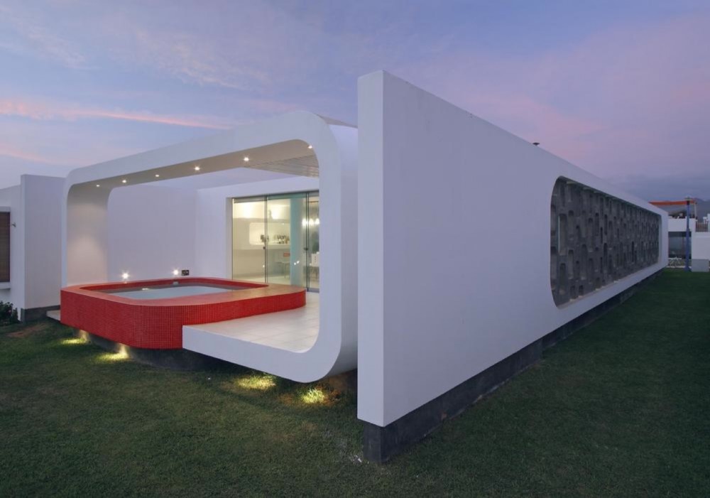 House in Beach Palabritas / Metropolis