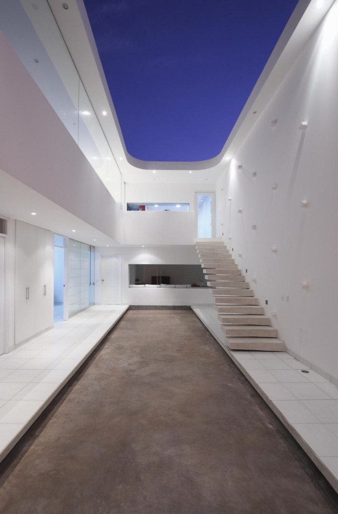 House in Beach Palabritas / Metropolis