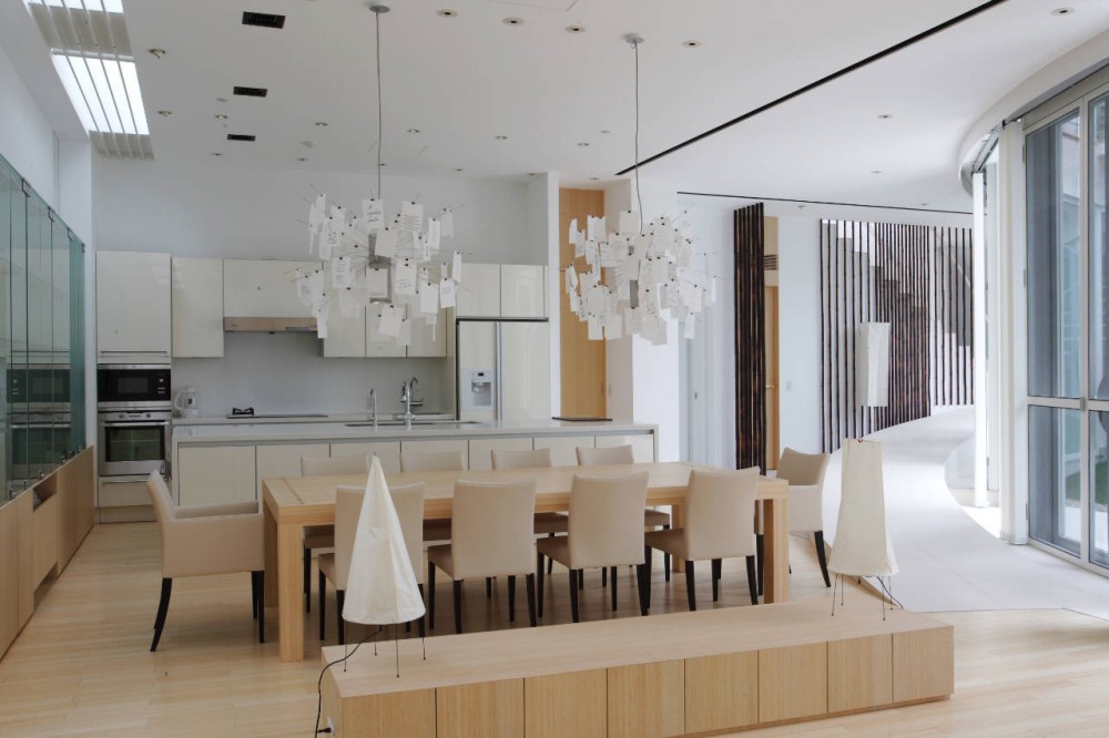 House Like a Museum / Edward Suzuki Associates
