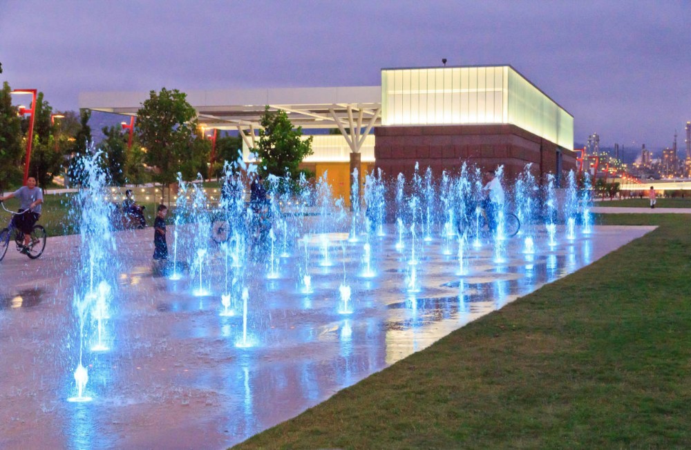 Wilmington Waterfront Park / Sasaki Associates